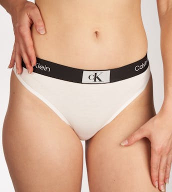 Calvin Klein string Modern Thong blanc D